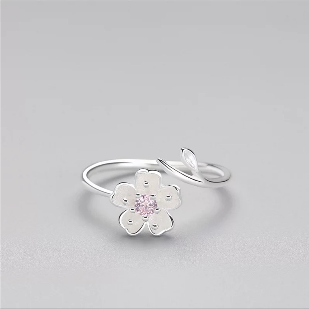 New 925 Sterling Silver Adjustable Ring - Picture 2 of 5